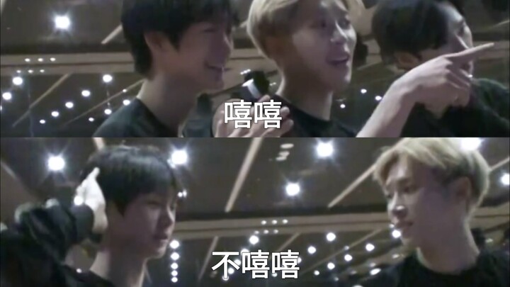 Cô giáo dạy múa: An Tín, chắc là em làm sai động tác rồi nhỉ?