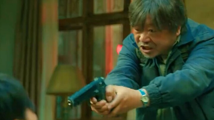 I just went out for a bowl of pig trotter noodles, and when I got home, my place had been robbed!