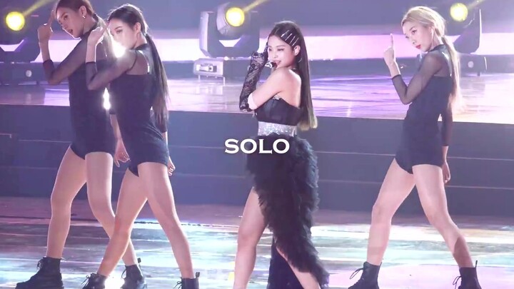 ITZY’s Huang Lijie’s stan account pulls an April Fool’s prank with a “SOLO” Black Swan straight cut!