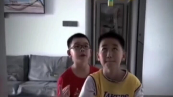 พี่ชายหลงใหลน้องชายจนกลายเป็นสาวน้อยไปแล้ว