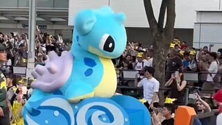 Lots of cute Pokémon costumes parade!
