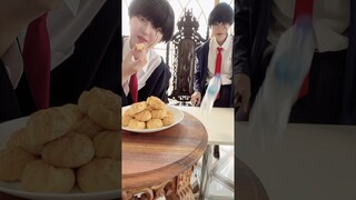 แข่งขันฟลิปขวดกินชูครีม 🍄🥯 (มัชในโลกคู่ขนาน) #cosplay #anime #mashle #mashburnedead