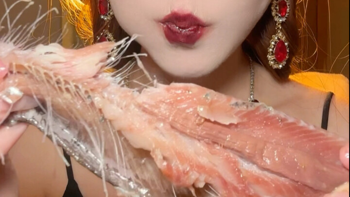 Các bạn có thích trứng cá hôm nay không