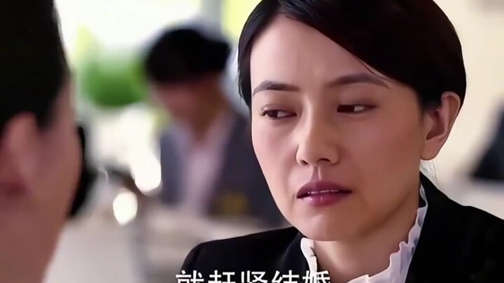 Chỉ vài câu ngắn gọn mà đâm thẳng ba nhát dao.