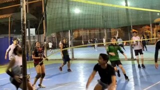 สนามวอลเลย์บอลในต่างประเทศก็ค่อนข้างดุเดือด!
