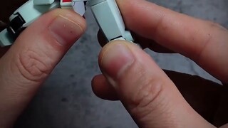 [Playing with] This original Gundam seems to be quite powerful?