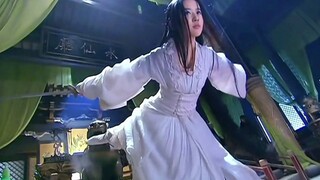 现在再也看不到这么翩若惊鸿的轻功了！