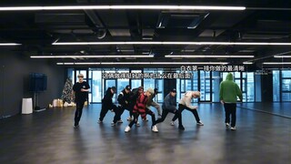 【NCT U - Phản ứng】Rốt cuộc NCT là tổ chức gì vậy? Thôi kệ, chơi bóng chút đi