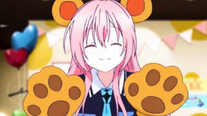 Pink hair is so cute, she'll be a good friend