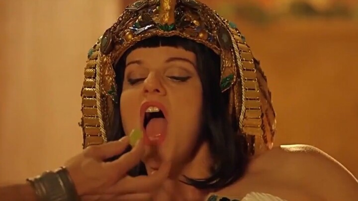 吃水果喜欢一口吞的公主，看到西瓜懵了