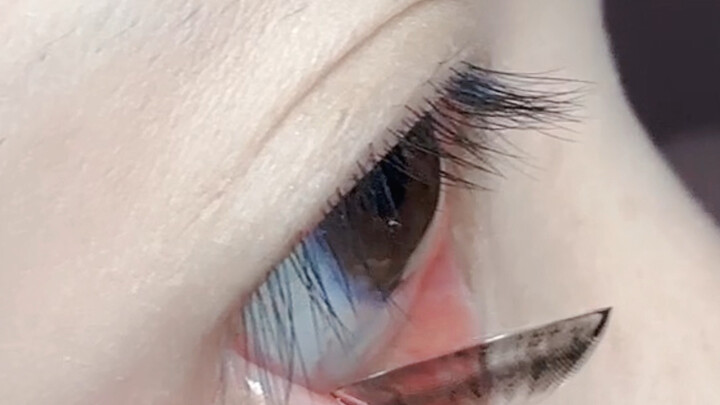 Watch this if you can’t get your contact lenses in | Tutorial 2.0