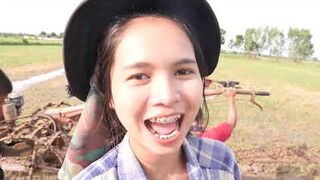 เเก๊งค์หลอยสี้ พาลงทุ่งลงทา ตกกล้าดำนา เวลาบรรยากาสยามเช้าๆ