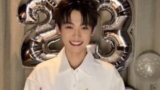 【จื่ออวี่】ฮ่าฮ่าฮ่า อดไม่ไหวแล้ว เต้นท่ามือเพลง "ขอพระพุทธ"