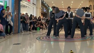 Tarian cover mikrofon terbuka WANNABE yang dinyanyikan di road show | ITZY - Tarian cover mikrofon t