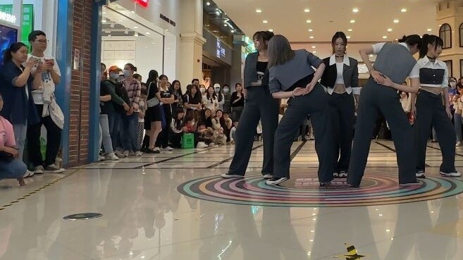 WANNABE nhảy cover mic mở, người đã hát tại road show | ITZY - "WANNABE" nhảy cover mic mở đầy đam m