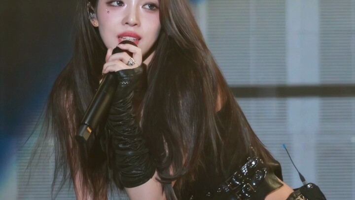 Sốc! Làng giải trí Trung Quốc lại xuất hiện nữ idol bị bêu xấu như rắn!