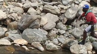 cast netting in Nepal | himalayan trout fishing with handmade cast net |