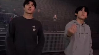 【ZB1韩维辰】两个小学生That That翻跳，很带劲嘛