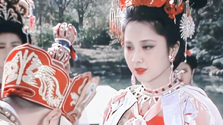 كنت أظن في صغري أن هذه المرحلة هي الأسهل على الإطلاق، لكن الآن أرى فقط الكثير من الندم!