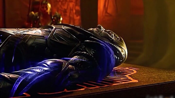 The originator of mutants is old and weak, and he achieves immortality by taking over the body of a 