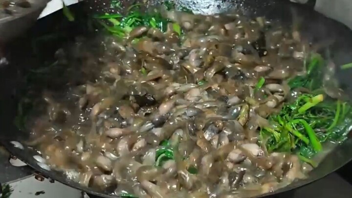 ทั่วโลกมีแต่คนกุ้ยโจวเท่านั้นที่กินลูกอ๊อดเหรอ?