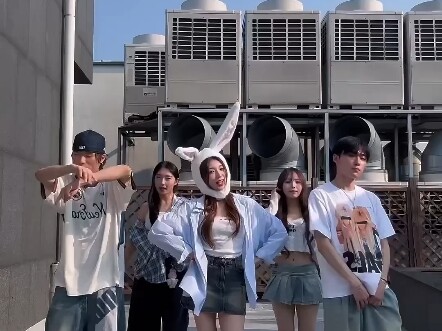 Fly to the youth cube公司伴舞哥哥姐姐都来了