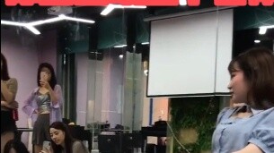 What kind of girl do you think is the most beautiful? Tell me in the comment section