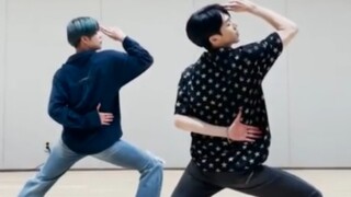 PENTAGON Kang Hyung Koo x TXT วิดีโอเต้น "POSE" ของ Choi Ran Jun เปิดตัวแล้ว!