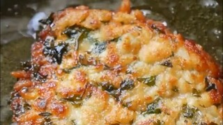 制作各种蒜香美食，无论是搭配面包、牛排或是意面，看着都很诱人