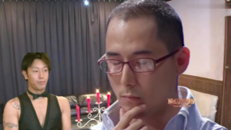 Steve Jobs Savoring the Delicacies at a Members-Only Restaurant.MP4