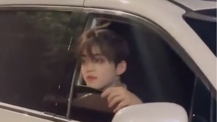 How Gentle Can a Celebrity Be to Their Fans?