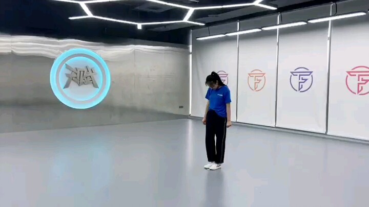 Bagian kedua wawancara untuk trainee gadis SMA tahun pertama ~ Bagian menari Bernyanyi ada di video 