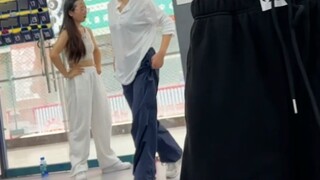 บันทึกรายได้ที่แท้จริงของครูสอนเต้นในเมืองเล็กๆ แห่งหนึ่ง