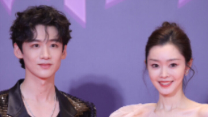 Bạch Kính Đình & Tống Diệp hậu trường lộ diện cực ngọt