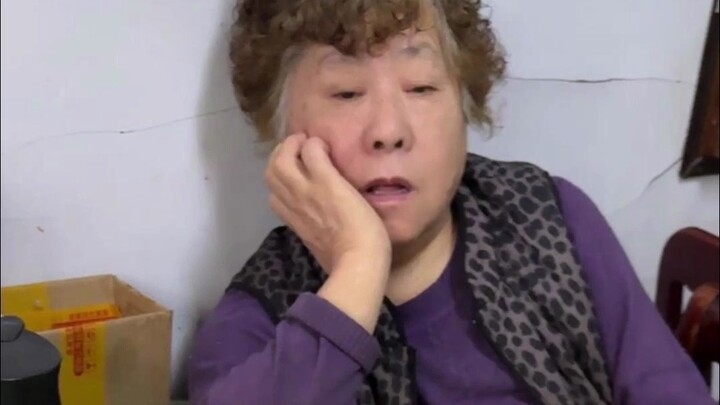 Challenge: Use a 200-yuan scratch-off ticket in Harbin, Northeast China, to trade for a meal—and thi