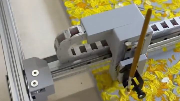 Máy móc vẽ tranh thật là thư giãn!