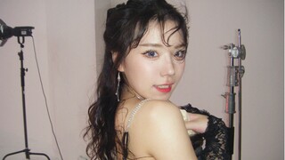 AOA短裙袭来——权珉娥位直拍
