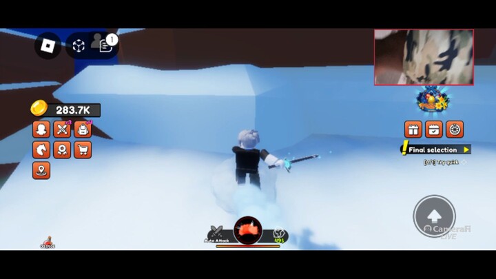 Playing Roblox 😶‍🌫️