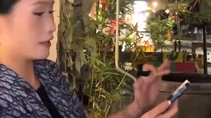 Thật tuyệt, tôi chỉ thích mẹ thôi!