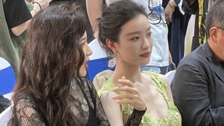 Ni Ni: The Queen of On-Set Poise in Chinese Entertainment!!! [Golden Rooster Awards Red Carpet]