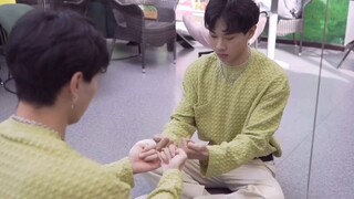 “Kaleidoscope Finger Dance” là điệu nhảy nhất định phải học để thể hiện phong cách của bạn! Hãy đến 