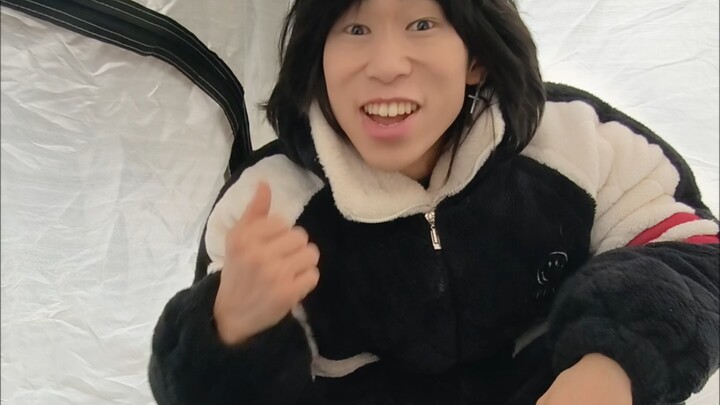 Khai giảng có thể ở ký túc xá, cũng có thể trên núi tuyết!