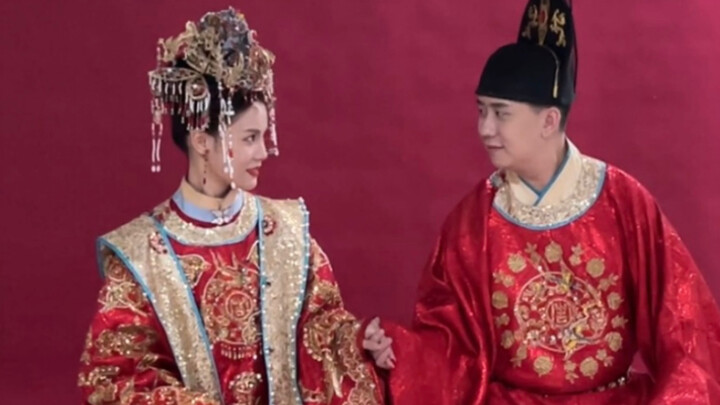 ภาพถ่ายชุดแต่งงาน ดอกไม้ปัก