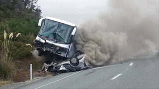 TOTAL IDIOTS DRIVING IN RUSSIA