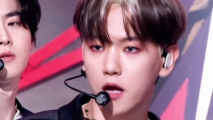 【EXO】هل هذا حقًا فرقة متوسط أعمار أعضائها 30 سنة؟