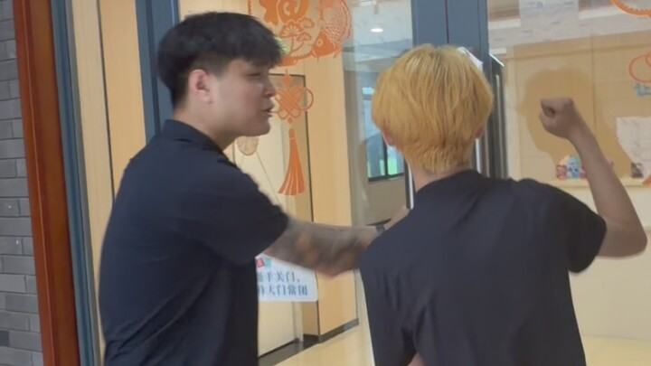 ผู้ลงโฆษณาตัวจริงของลุงเหรียญทองแบบออฟไลน์
