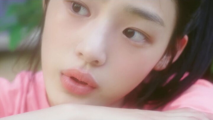 New Jeans' new song Hurt MV released