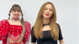 JISOO和LISA一起跳了LALISA！Hiphop girl，今晚墨粉真的过年了！