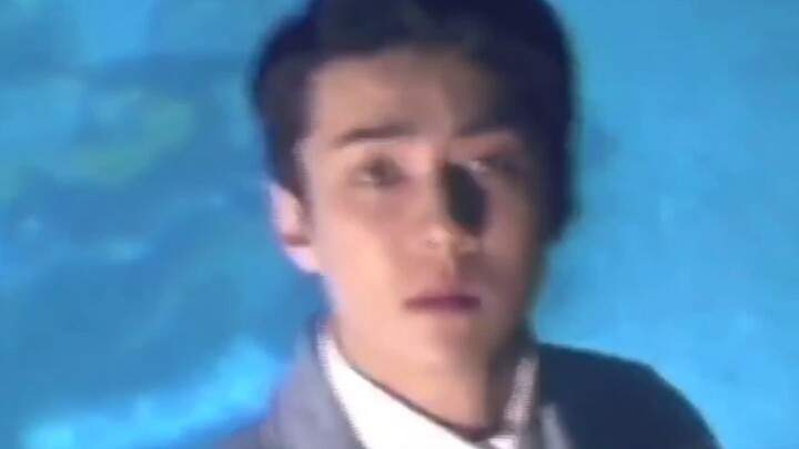 “เธอใช่ไหมที่เรียกฉัน?”