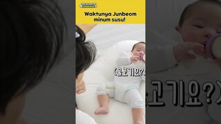 Sekarang #Junbeom udah bisa minum susu sendiri🥛